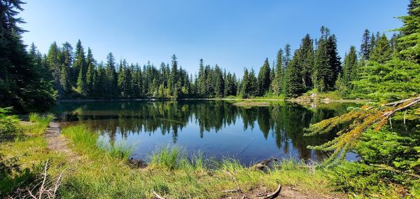 Golden Lakes Camp