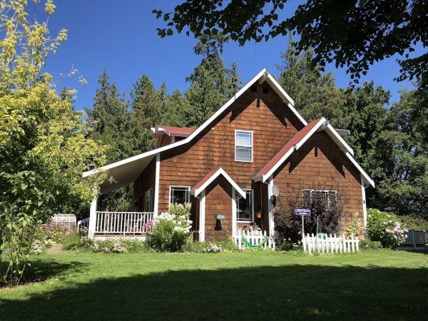 John Wayne's Waterfront Resort