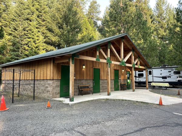 Crater Lake RV Park