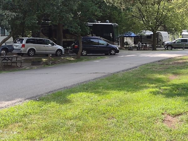 Milford State Park Hickory Hollow Campground