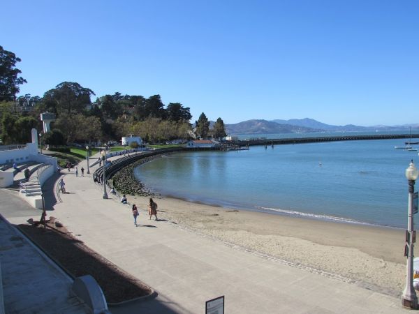 Aquatic Park Cove, Black Point Overnight Anchoring, Sailing Vessels only (auxiliary engine OK)