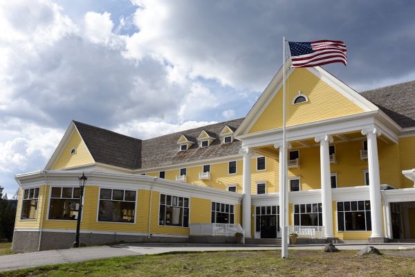 Lake Yellowstone Hotel and Cabins